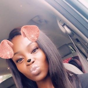 Meet your Posher, Candace